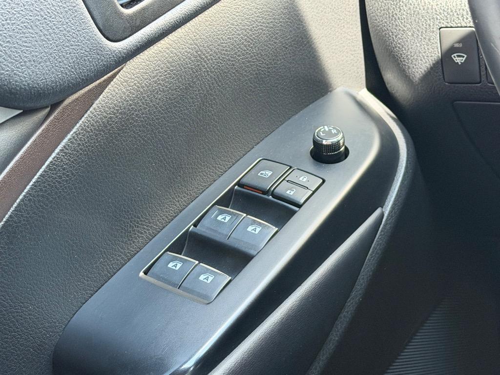 2017 Toyota Highlander - $22,500