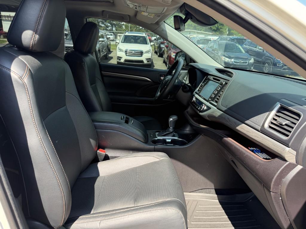 2017 Toyota Highlander - $22,500