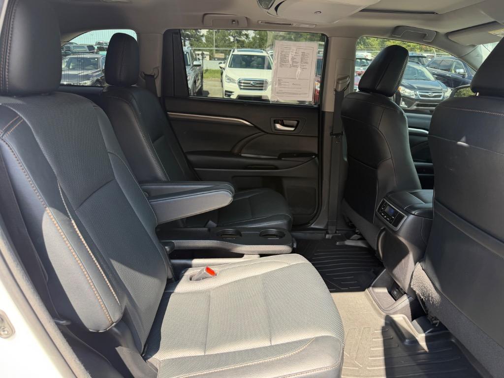 2017 Toyota Highlander - $22,500