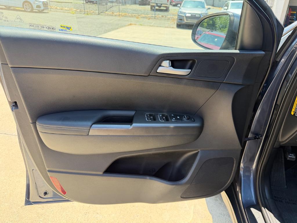 2020 Kia Sportage - $11,100
