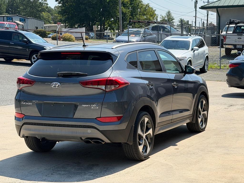 2017 Hyundai Tucson - $10,900