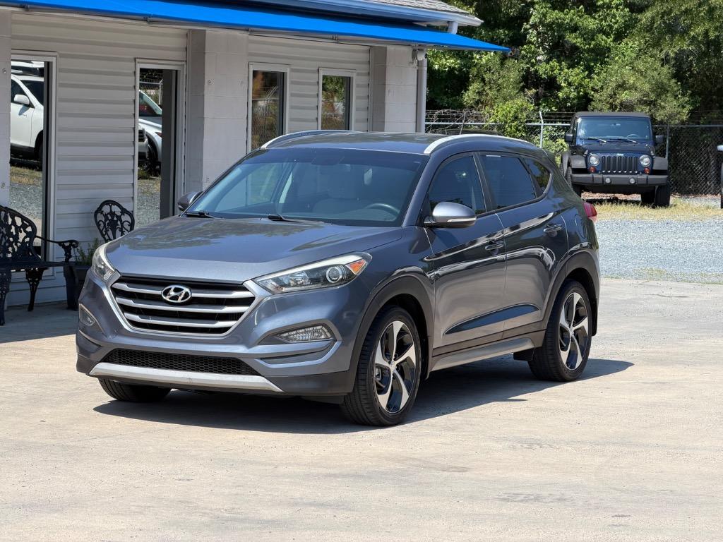 2017 Hyundai Tucson - $10,900