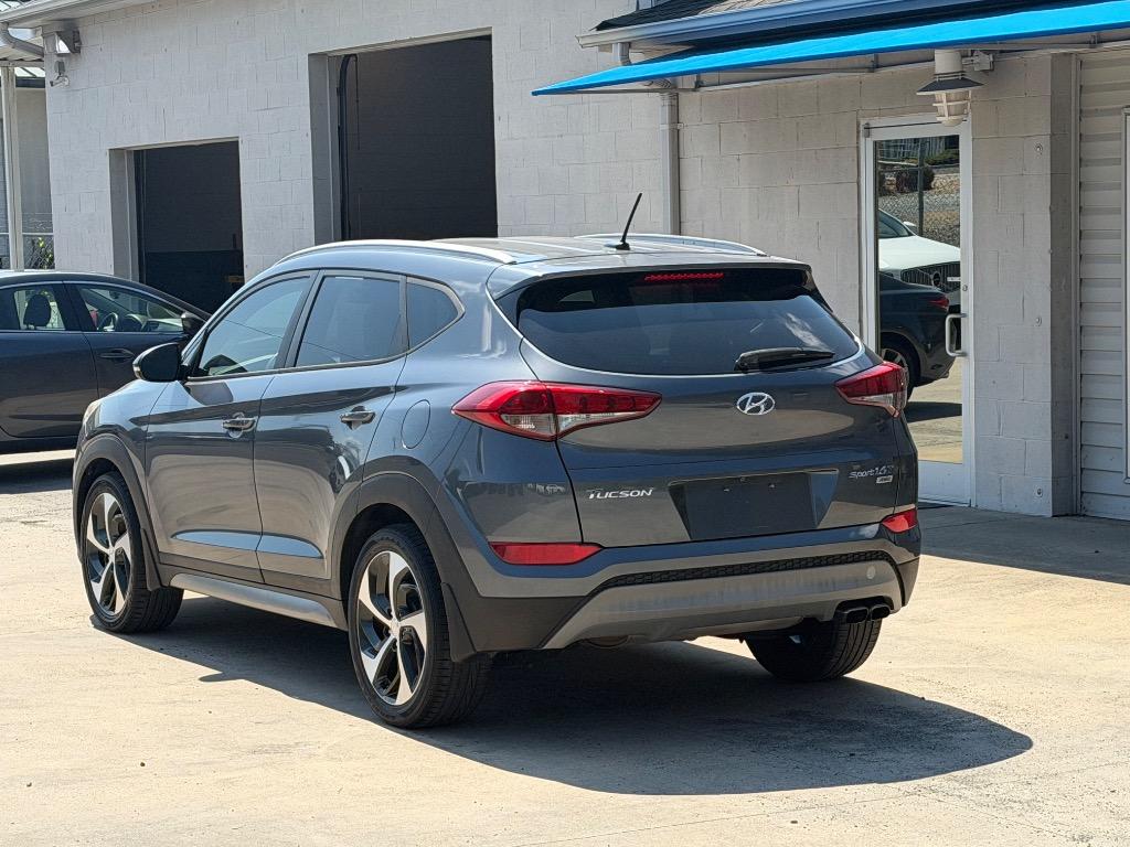 2017 Hyundai Tucson - $10,900