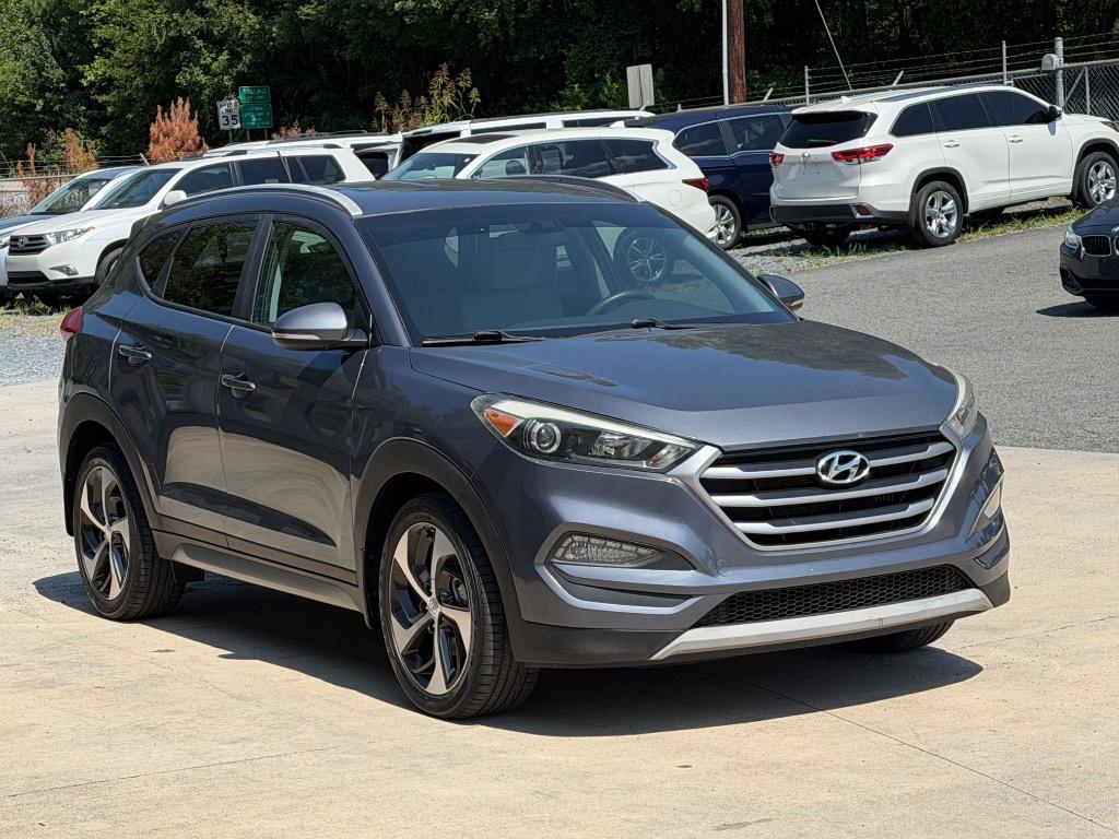 2017 Hyundai Tucson - $10,900