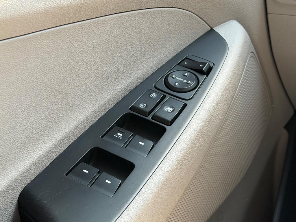 2017 Hyundai Tucson - $10,900
