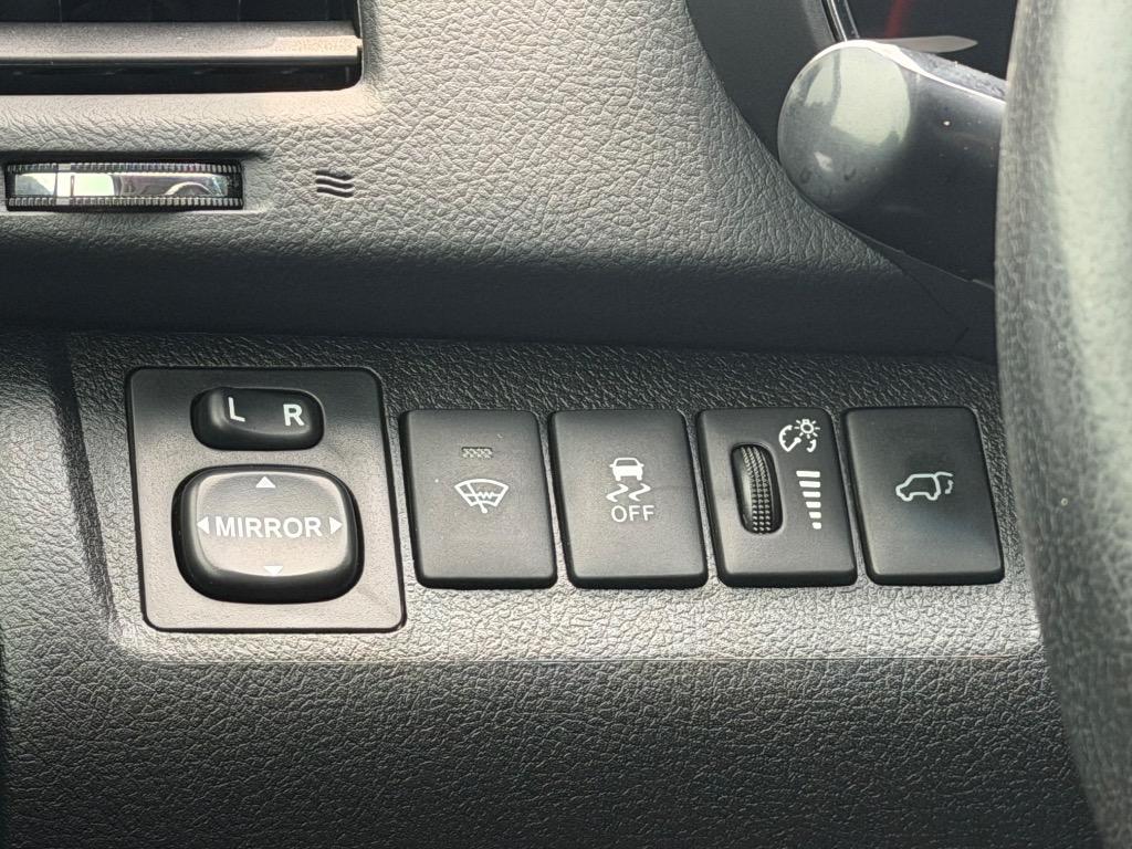 2013 Toyota Highlander - $10,500