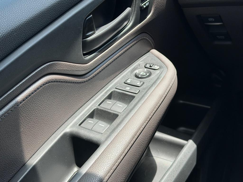 2018 Honda Odyssey - $20,700