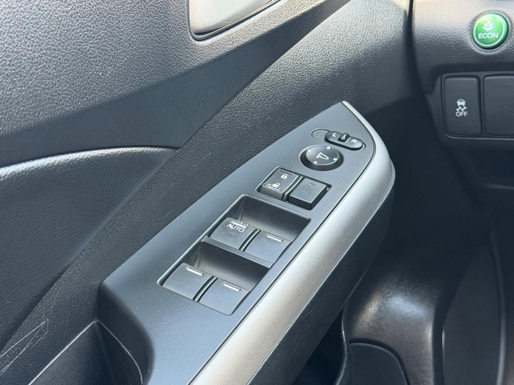 2013 Honda CR-V - $12,933