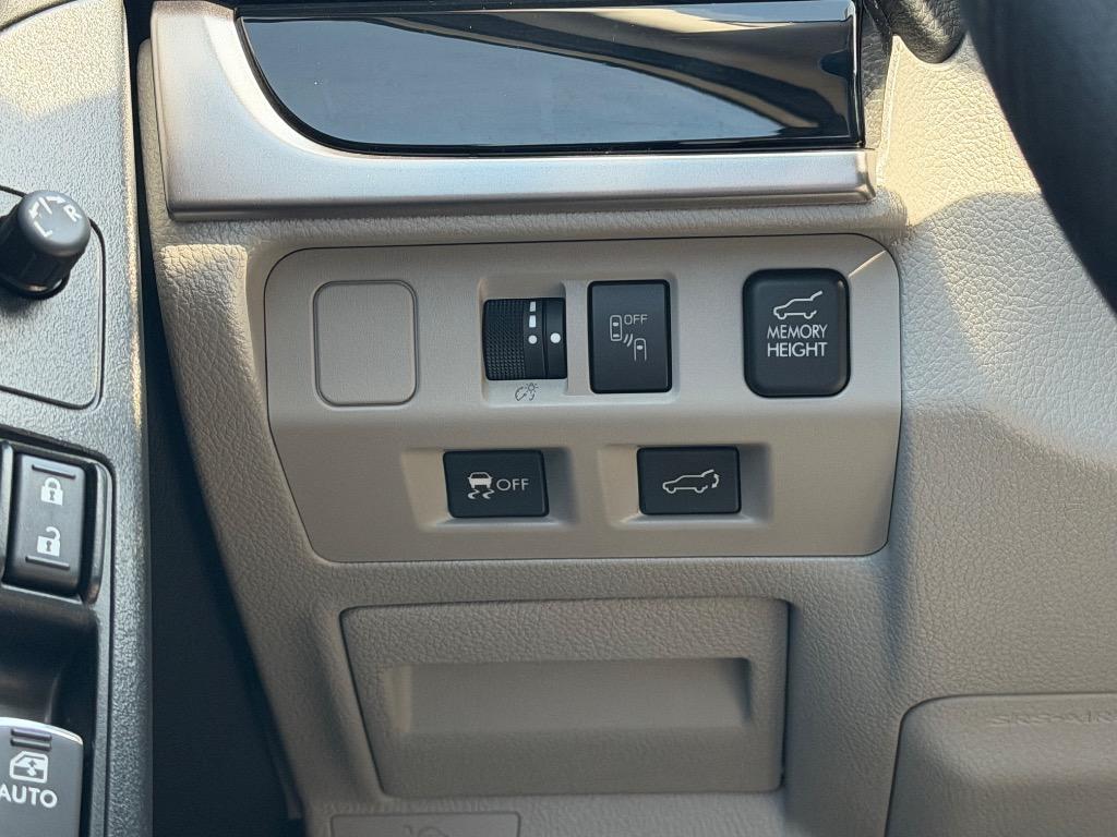 2017 Subaru Forester - $13,900
