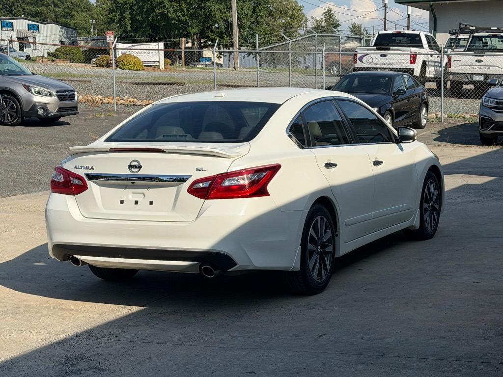 2017 Nissan Altima - $10,555