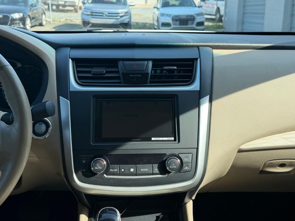 2017 Nissan Altima - $10,555