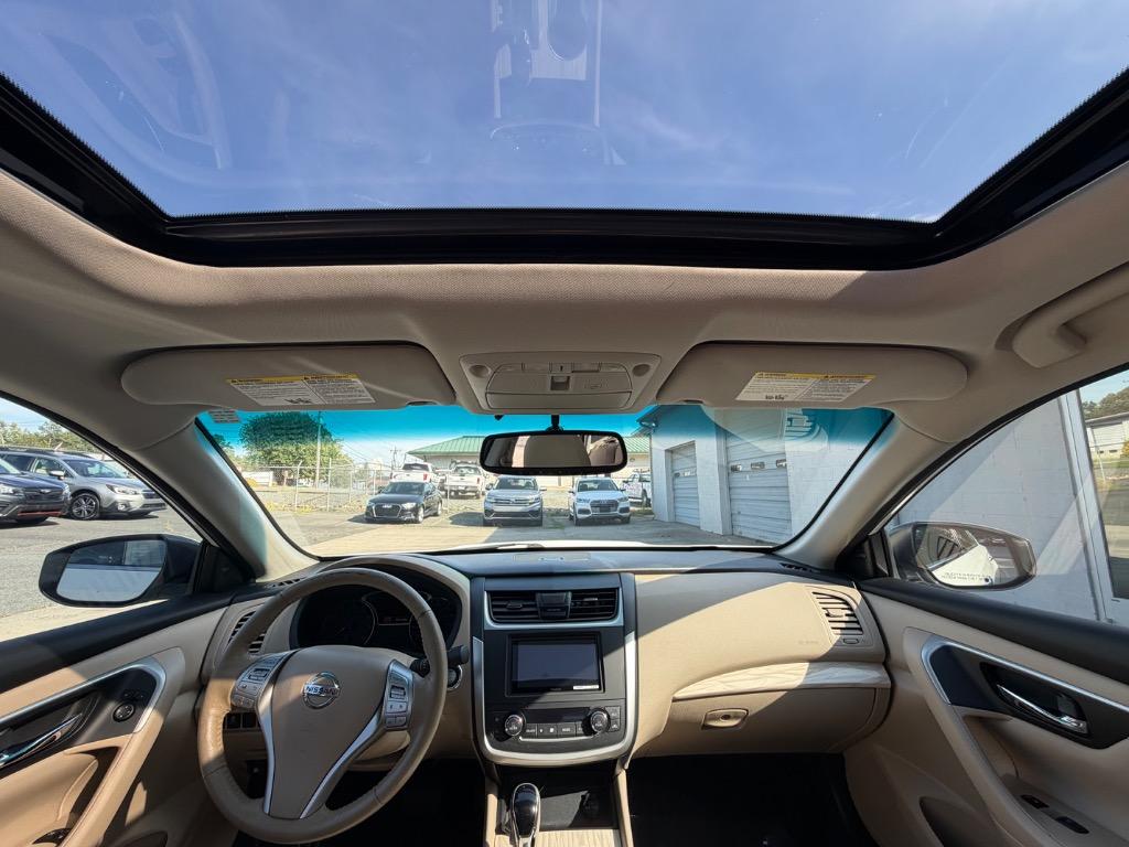 2017 Nissan Altima - $10,555