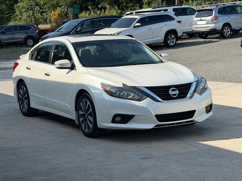 2017 Nissan Altima - $10,555