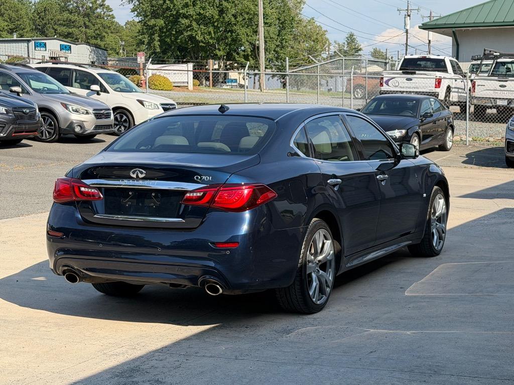 2015 INFINITI Q70 - $12,920