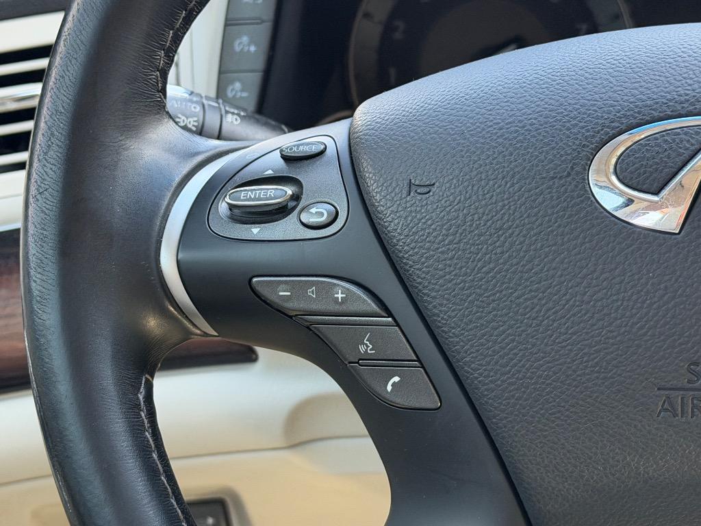 2015 INFINITI Q70 - $12,920