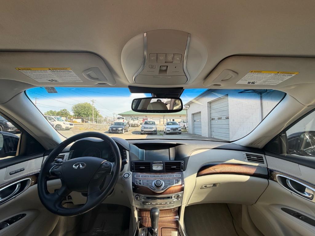 2015 INFINITI Q70 - $12,920