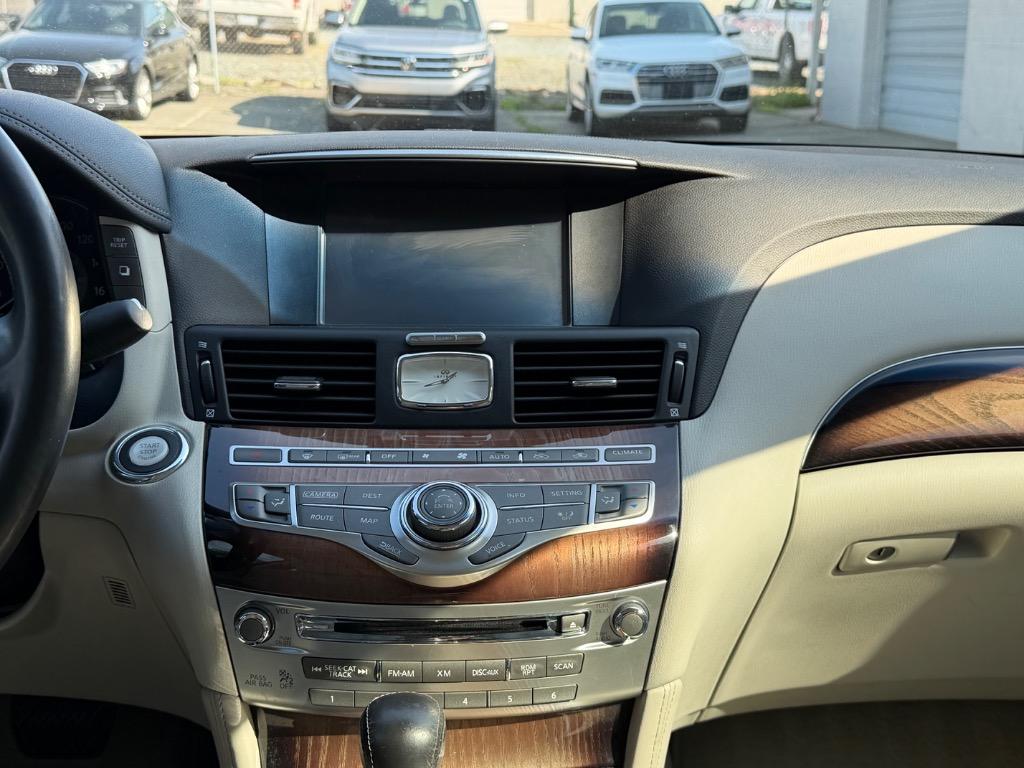 2015 INFINITI Q70 - $12,920