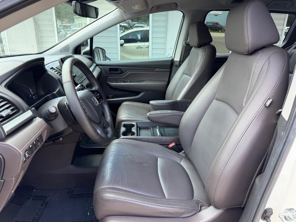 2016 Honda Odyssey - $15,325