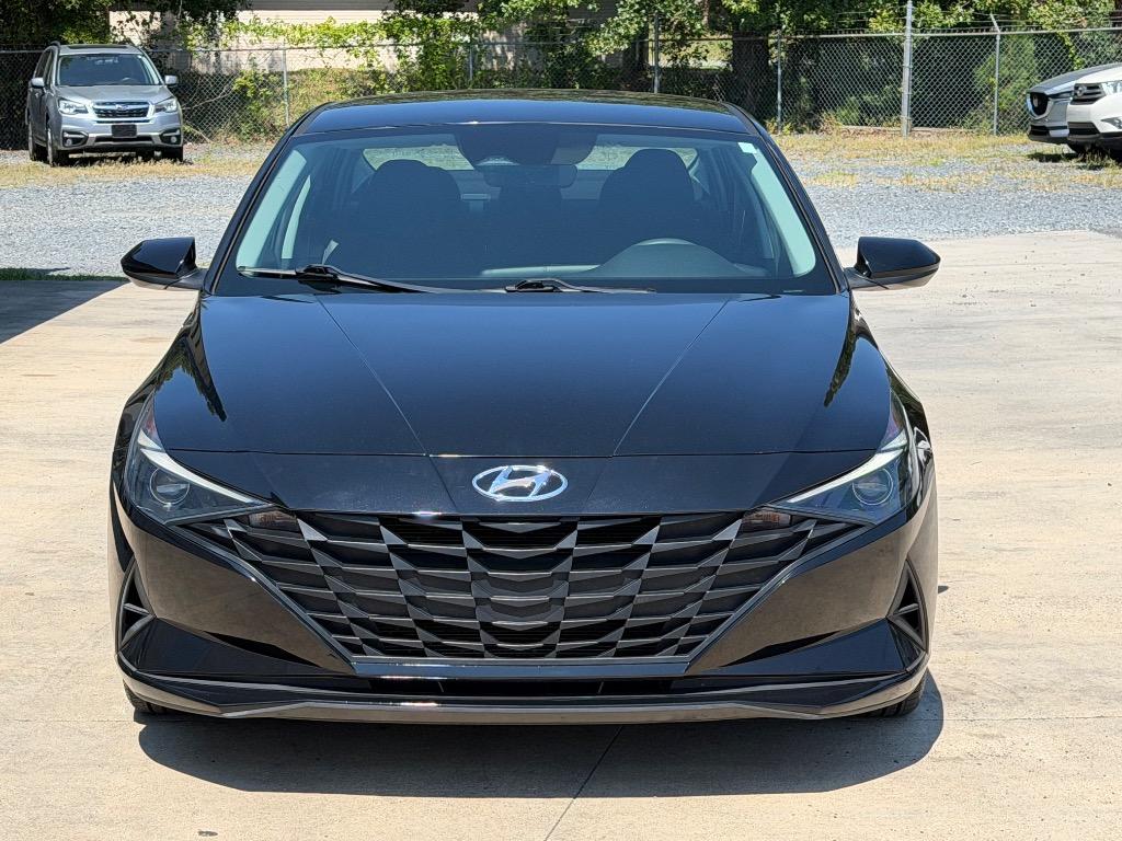2022 Hyundai Elantra - $14,900