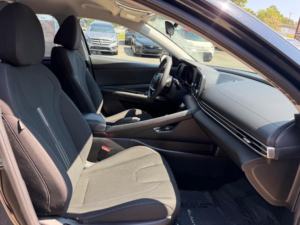 2022 Hyundai Elantra - $14,900