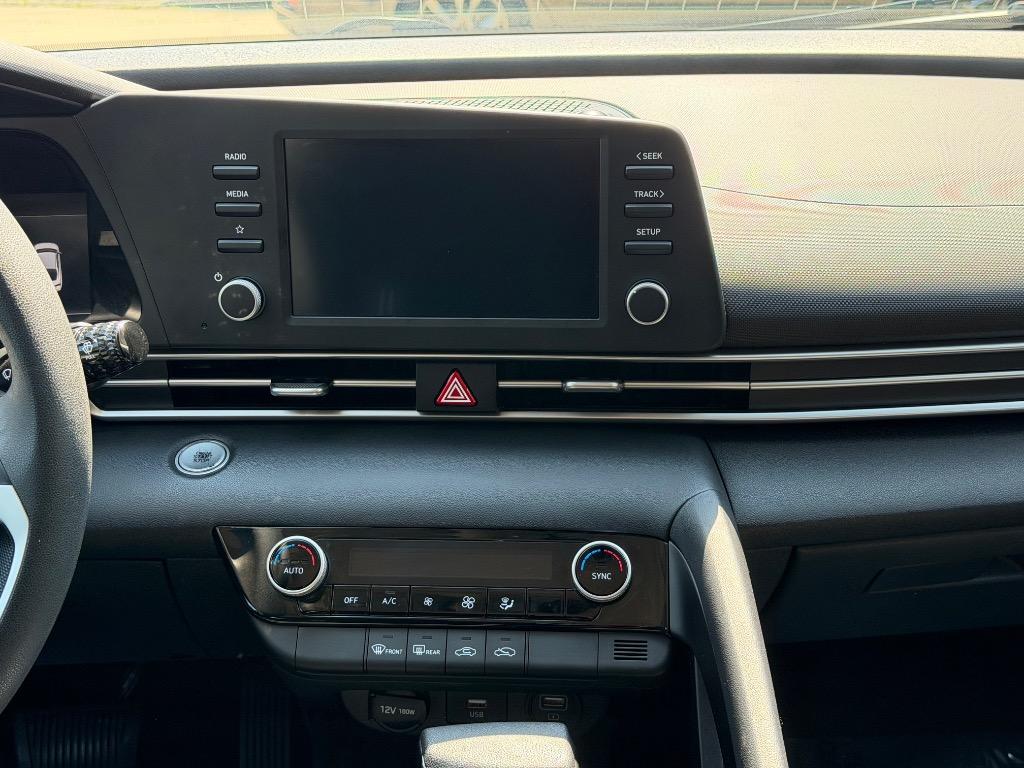 2022 Hyundai Elantra - $14,900