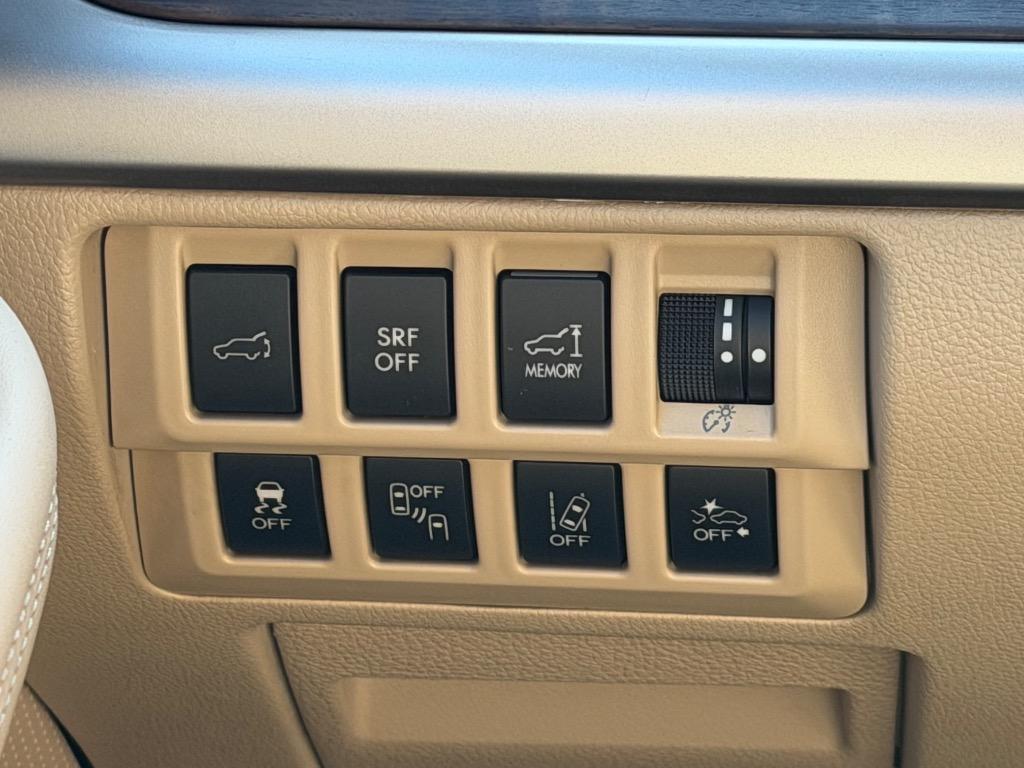 2017 Subaru Outback - $15,400