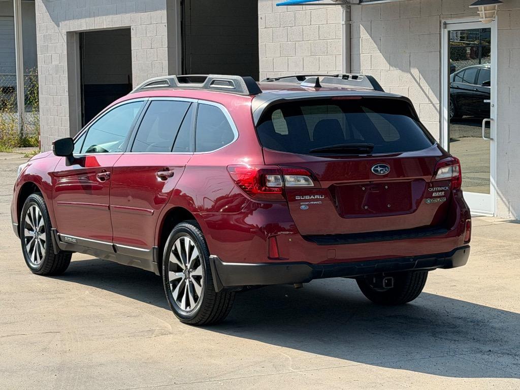 2017 Subaru Outback - $15,400
