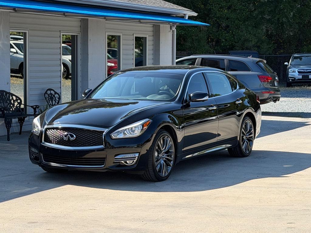 2017 INFINITI Q70 - $18,833