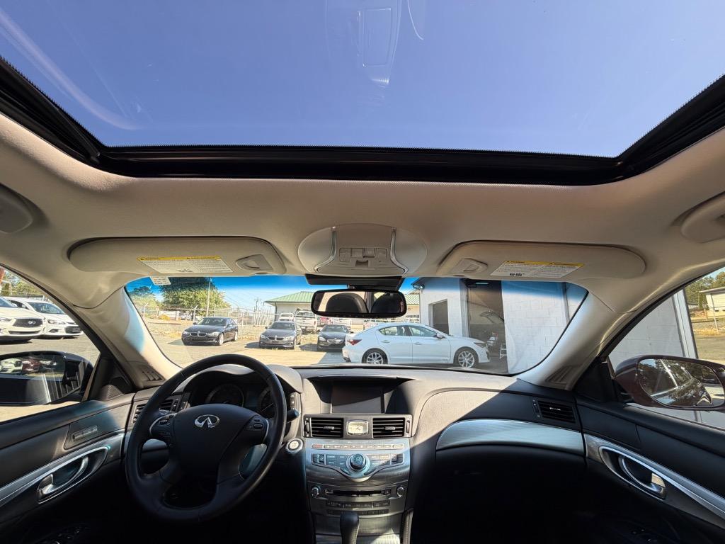 2017 INFINITI Q70 - $18,833
