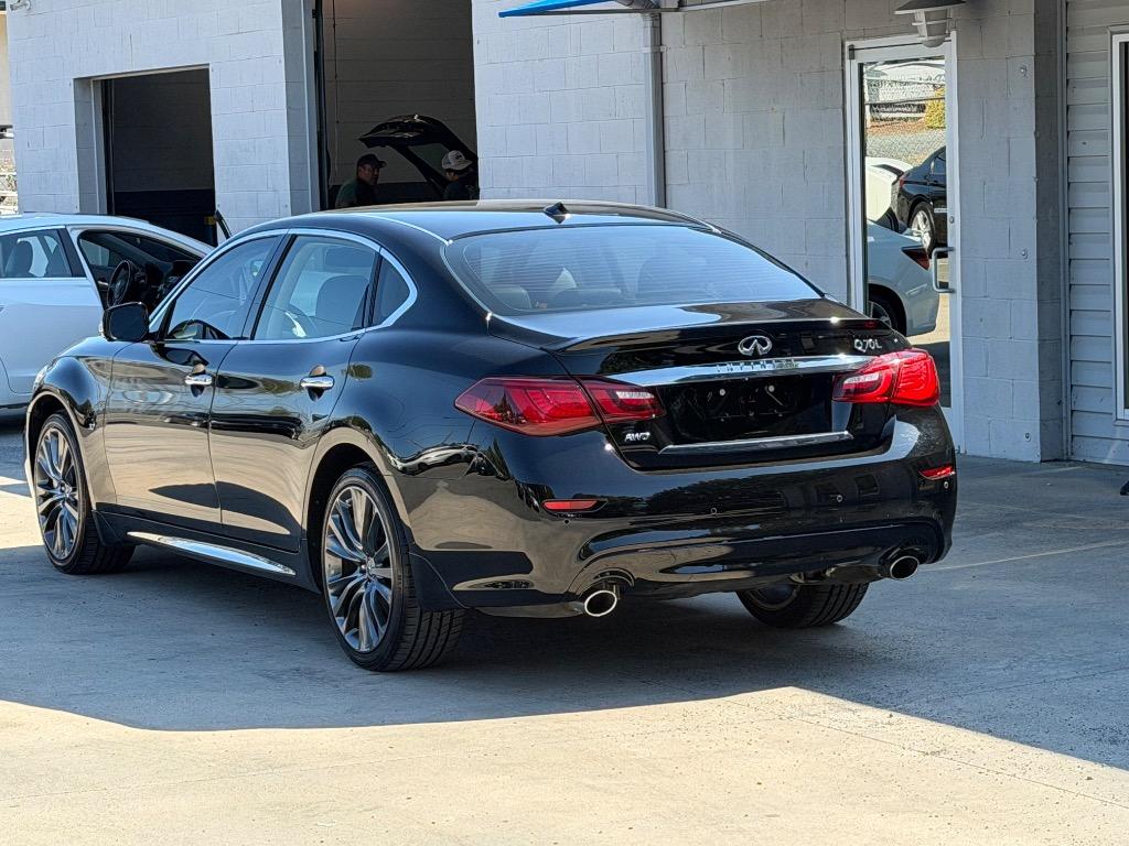 2017 INFINITI Q70 - $18,833