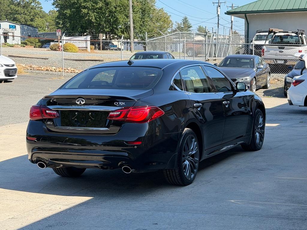 2017 INFINITI Q70 - $18,833