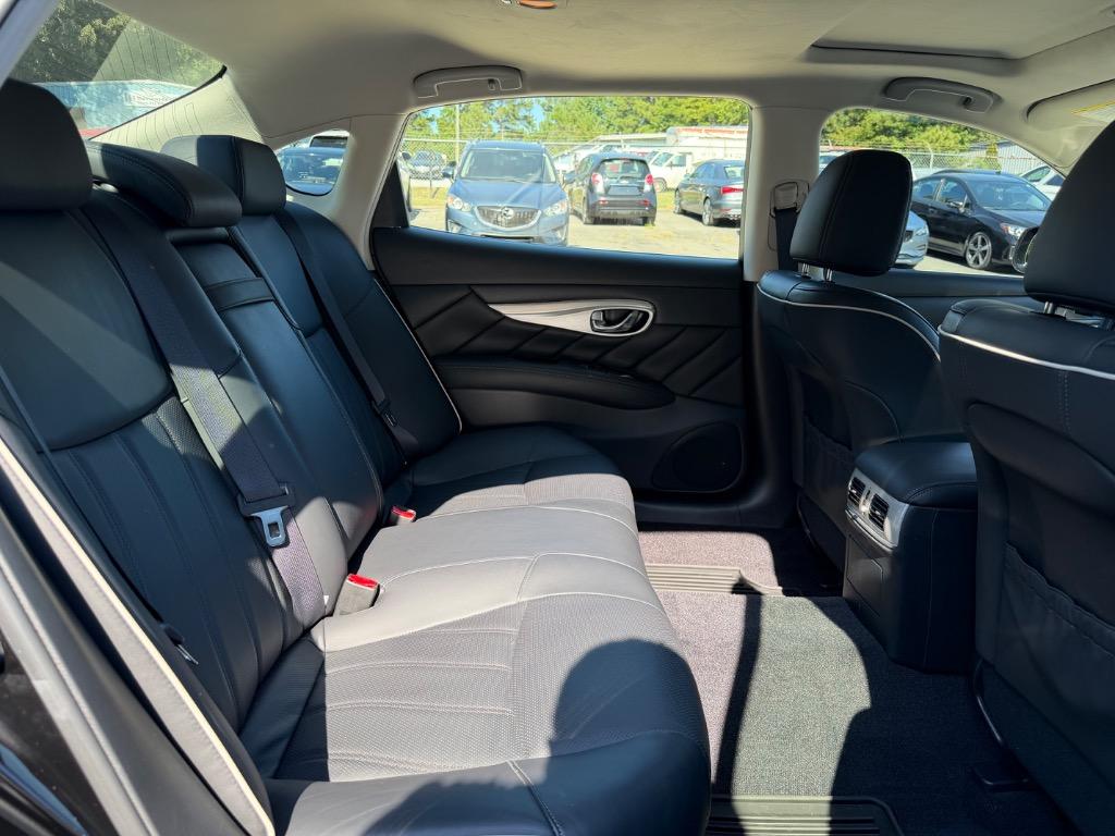 2017 INFINITI Q70 - $18,833