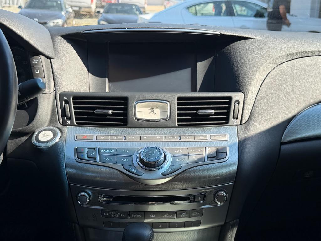2017 INFINITI Q70 - $18,833