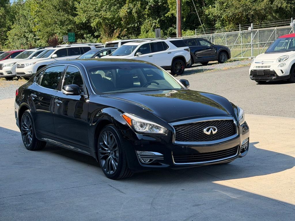 2017 INFINITI Q70 - $18,833