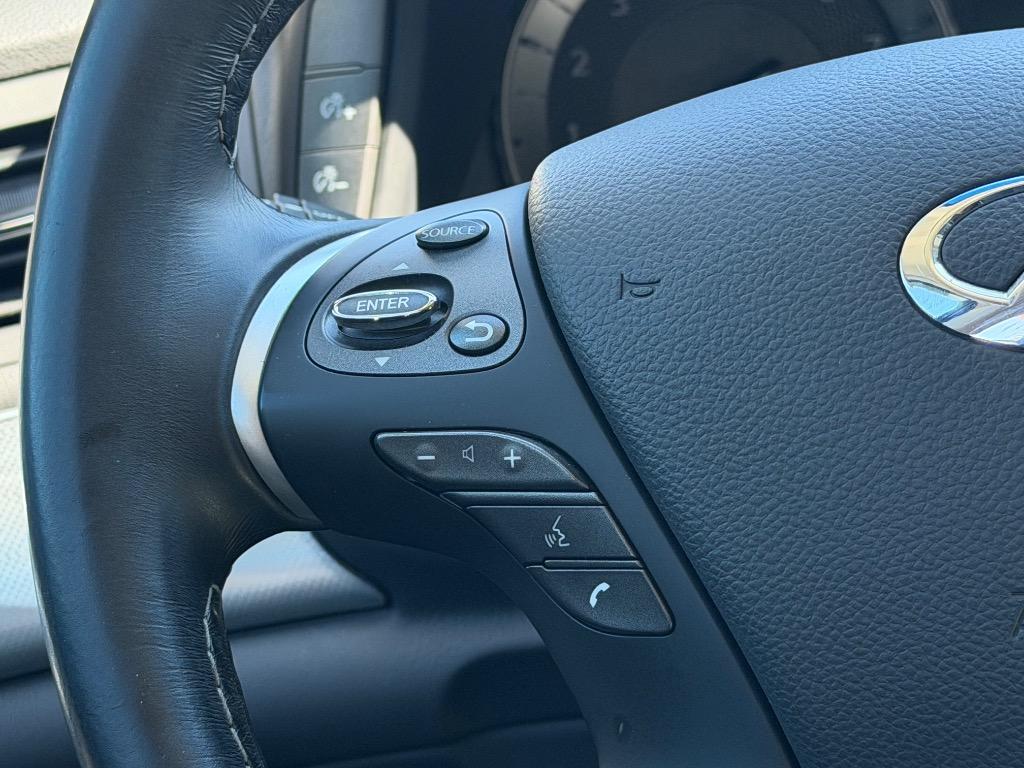 2017 INFINITI Q70 - $18,833