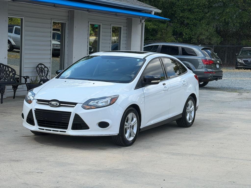 2014 Ford Focus - $4,490