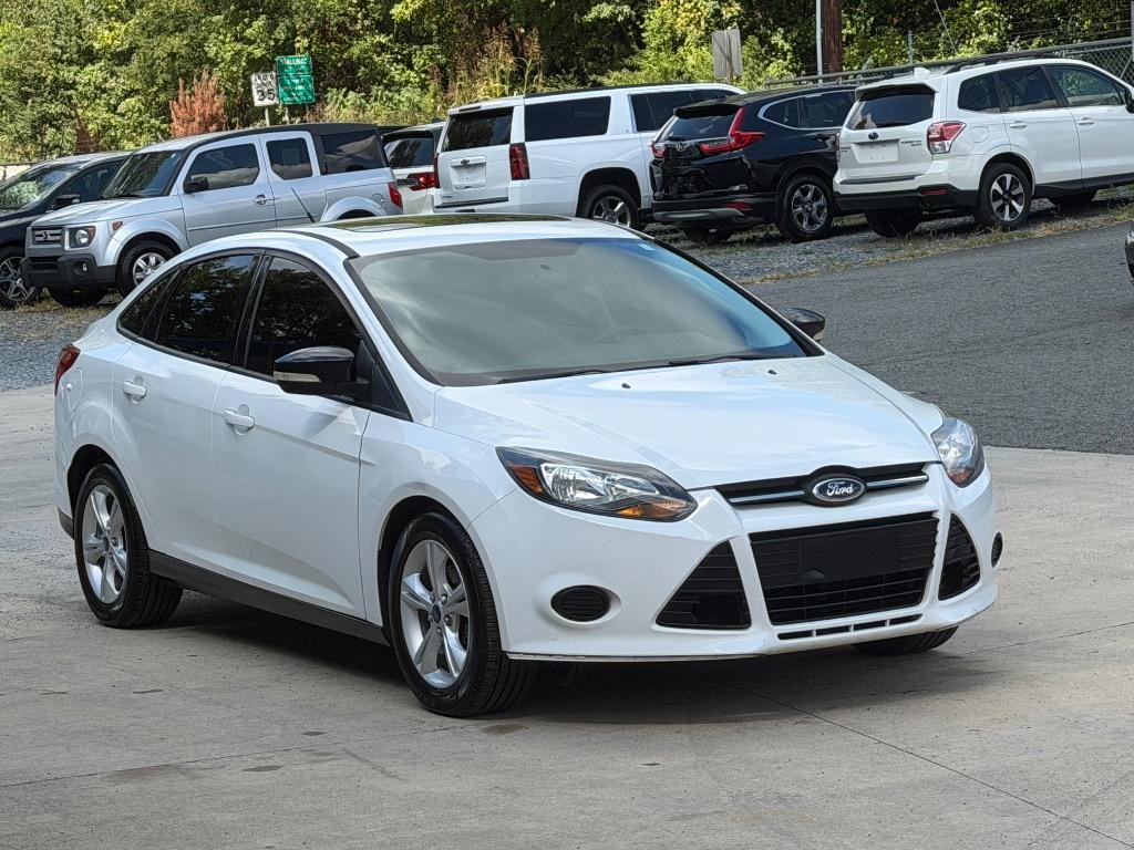 2014 Ford Focus - $4,490