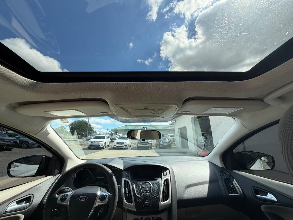 2014 Ford Focus - $4,490