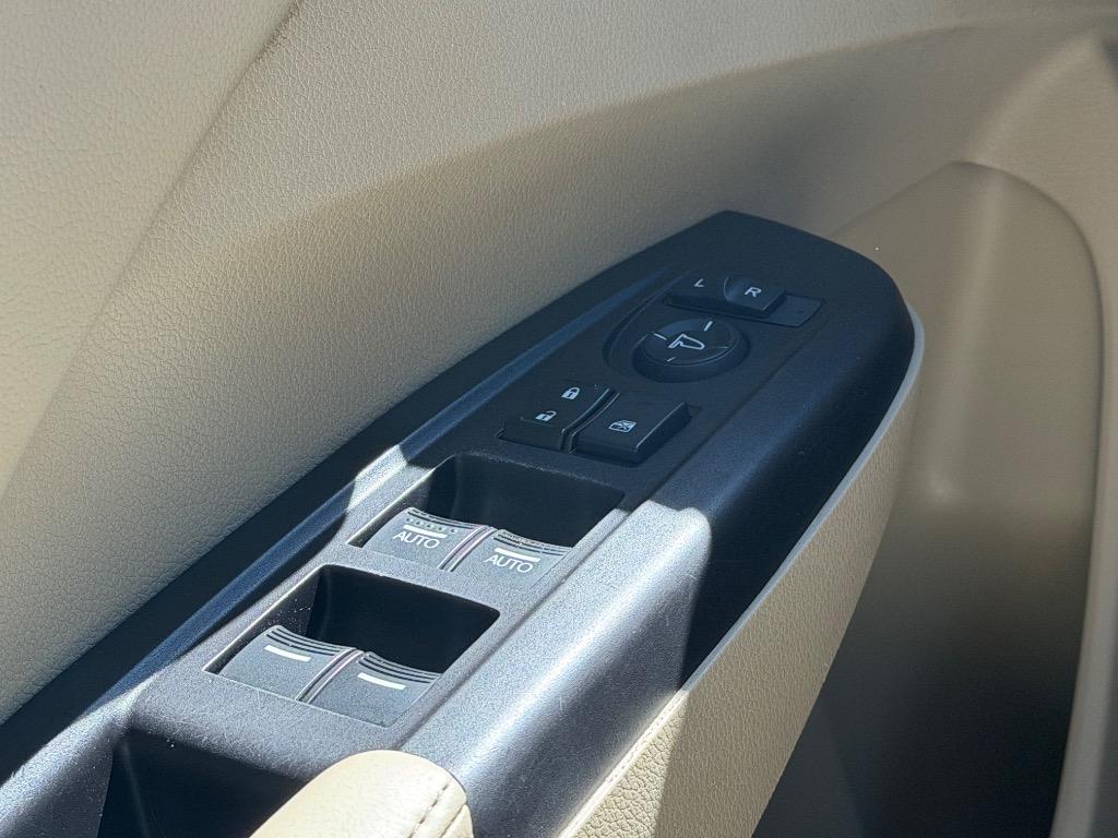 2014 Acura RDX - $10,870