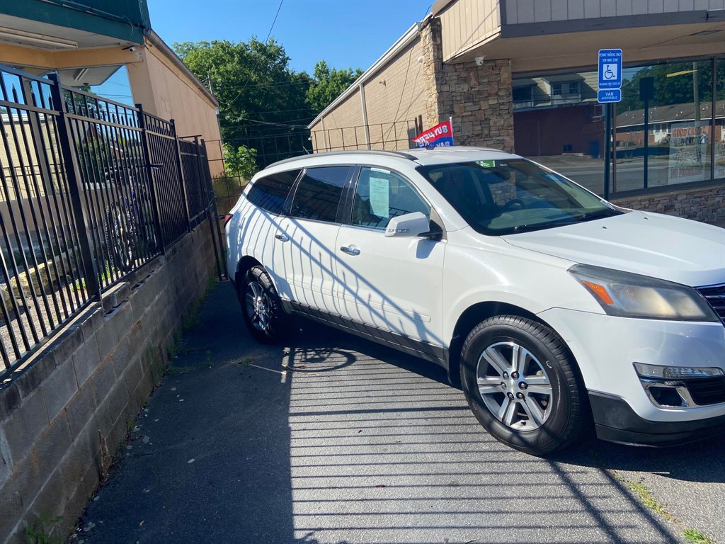 2016 Chevrolet Traverse - $9,500