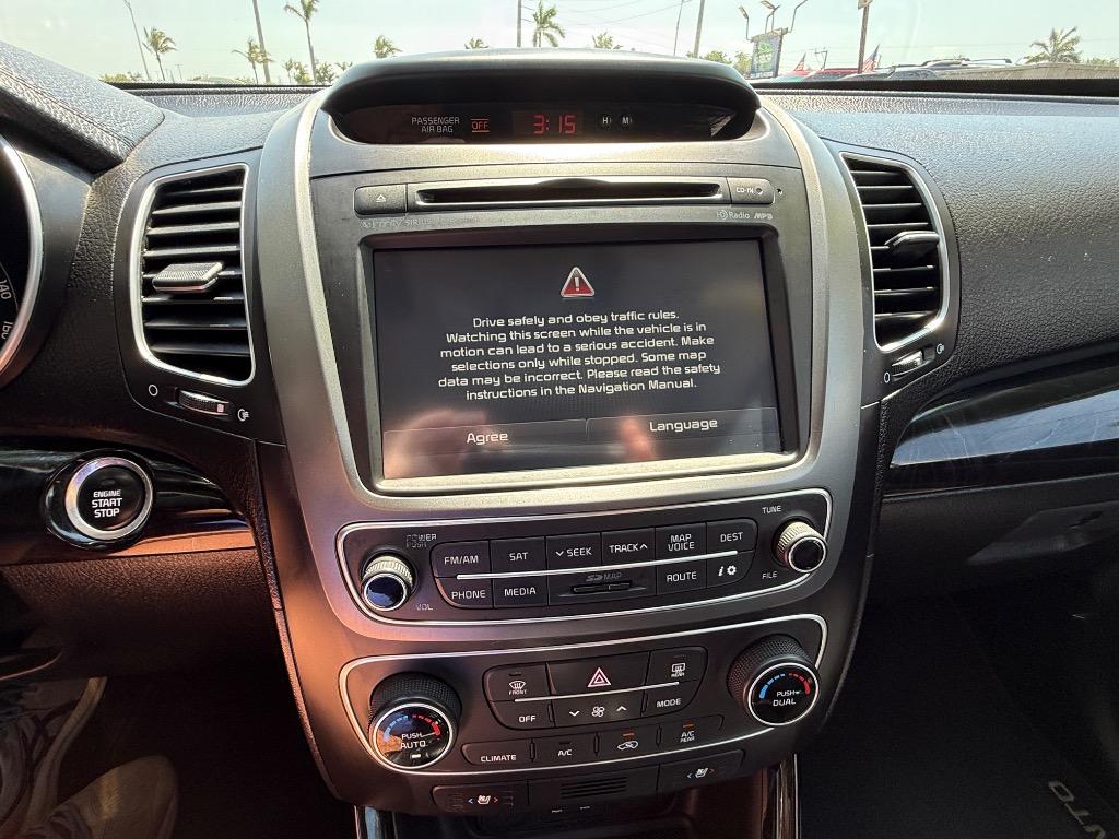 2014 Kia Sorento SX photo