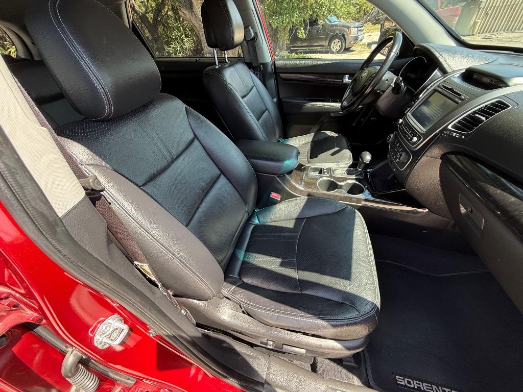 2014 Kia Sorento SX photo