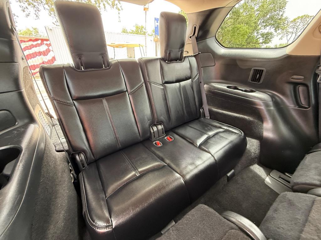 2020 Nissan Pathfinder SL photo