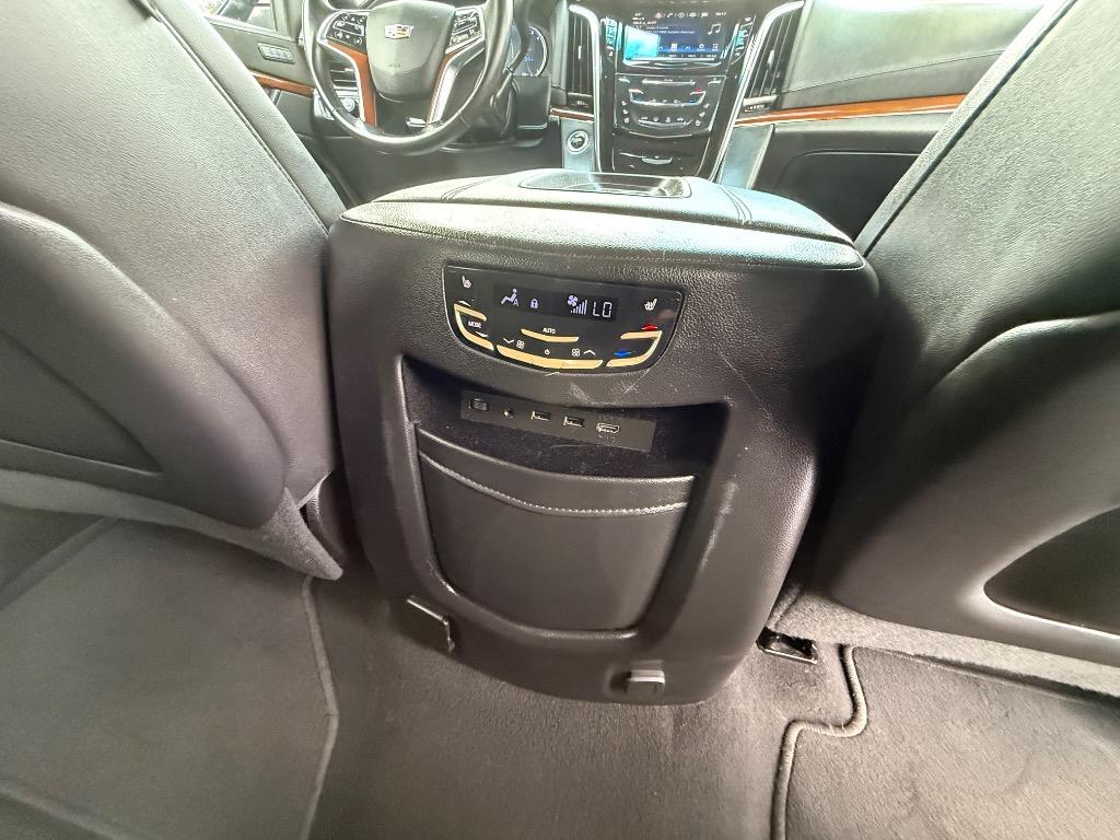2019 Cadillac Escalade - $34,990