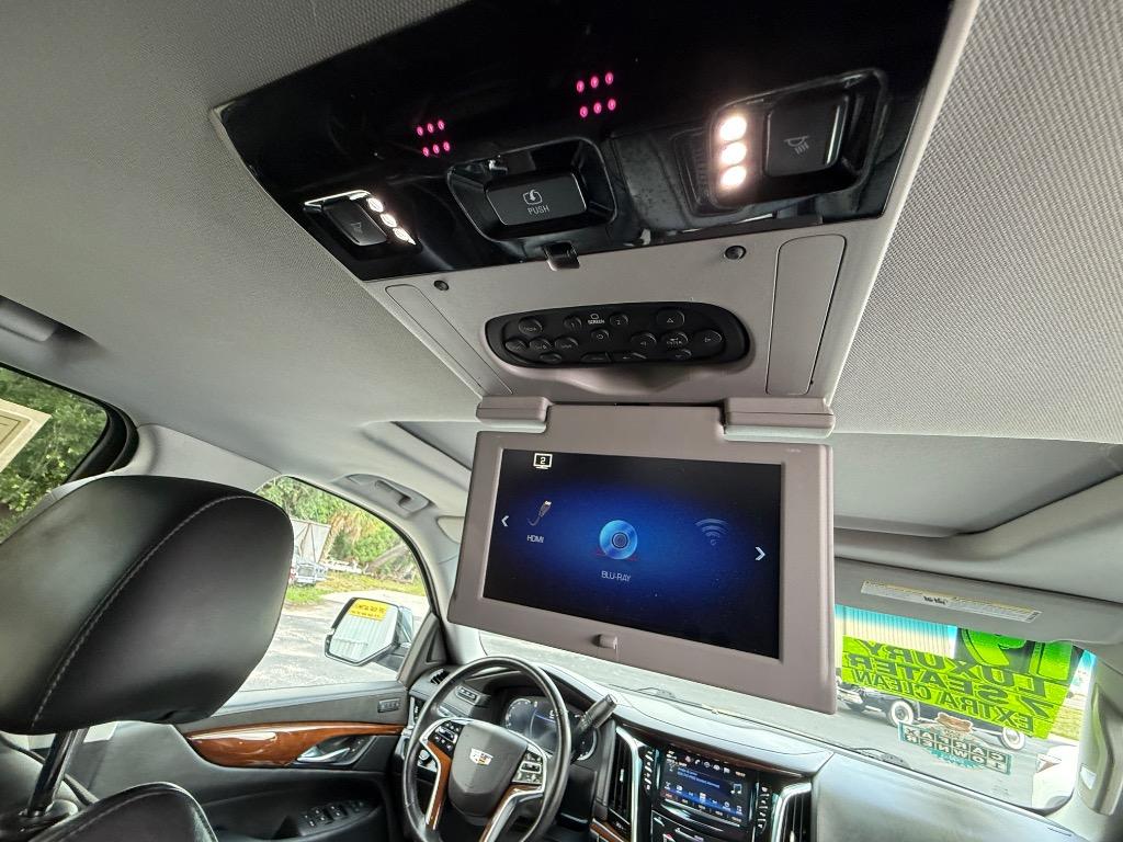 2019 Cadillac Escalade - $34,990
