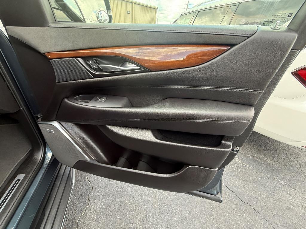 2019 Cadillac Escalade - $34,990