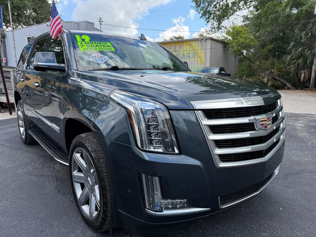 2019 Cadillac Escalade - $34,990