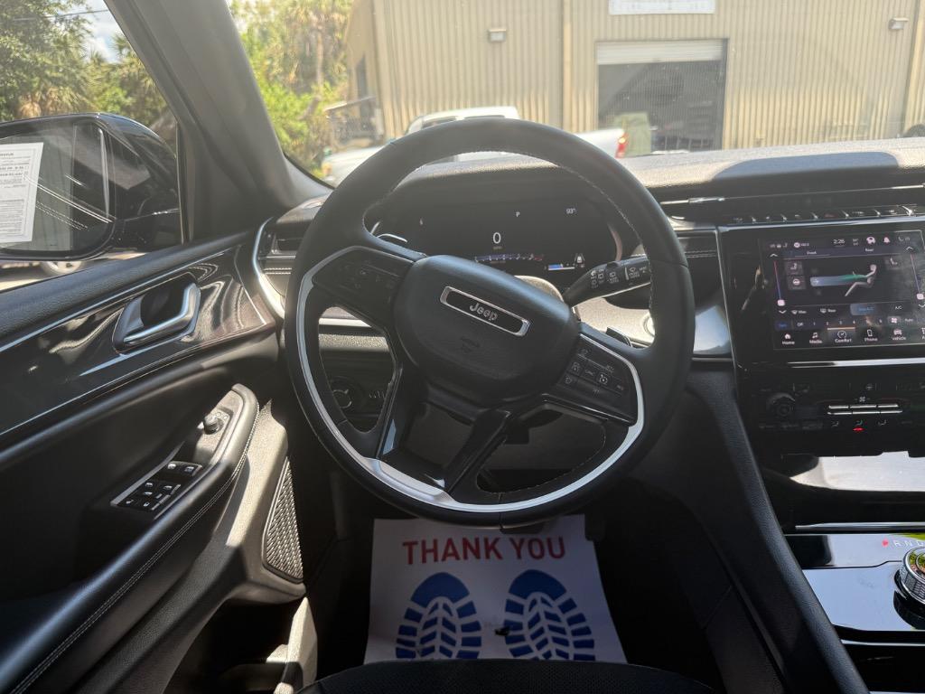 2023 Jeep Cherokee - $25,990