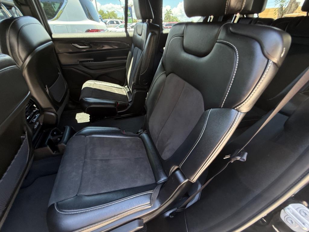 2023 Jeep Cherokee - $25,990
