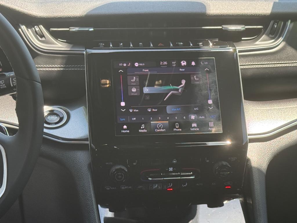 2023 Jeep Cherokee - $25,990